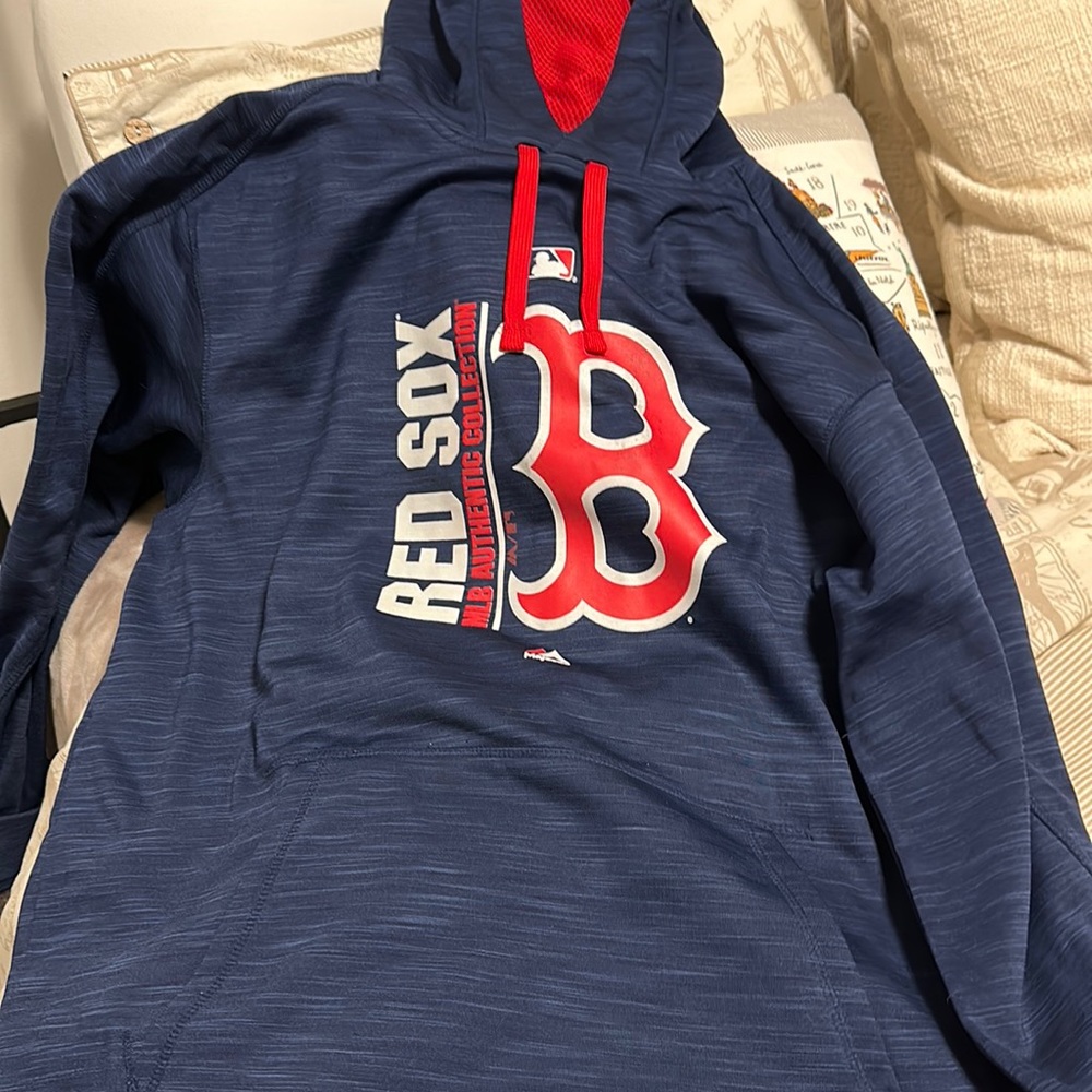 Boston Red Sox hoodie in great condition size large